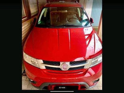 Gebraucht Fiat Freemont 174 PS (127 kW) 2012 Rot SUV