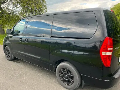 Gebraucht Hyundai H-1 136 PS (100 kW) 2013 Schwarz Van / Kleinbus