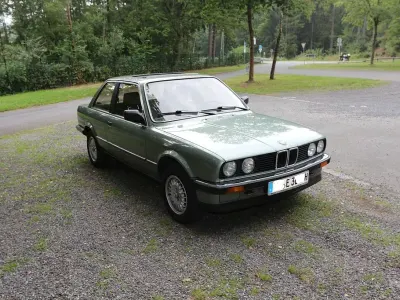 Gebraucht BMW 325 122 PS (89 kW) 1986 Grün Coupé