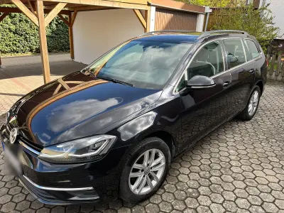 Gebraucht VW Golf VII Comfortline 116 PS (85 kW) 2018 Schwarz Kombi