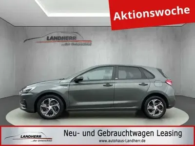 Gebraucht Hyundai i30 Intro Edition 199 PS (146 kW) 2021 Grau Limousine