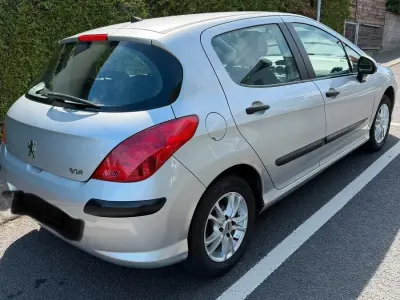 Gebraucht Peugeot 308 90 PS (66 kW) 2008 Silber Kleinwagen