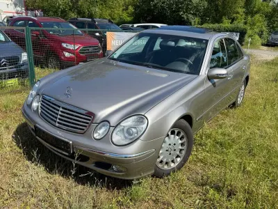 Gebraucht Mercedes E240 Avantgarde 177 PS (130 kW) 2003 Beige Limousine