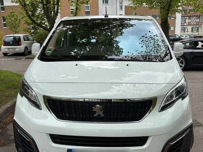 Peugeot Traveller