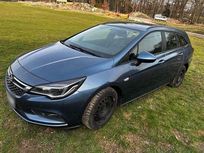 Usata Opel Astra Innovation 136 CV (100 kW) 2016 Blu Station wagon