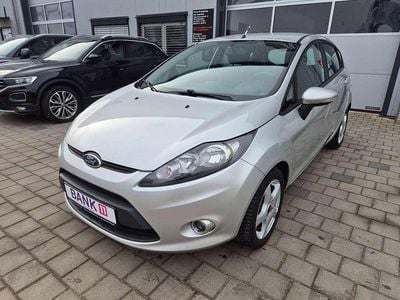 Gebraucht Ford Fiesta Champions Edition 82 PS (60 kW) 2012 Polarsilber metallic Kleinwagen