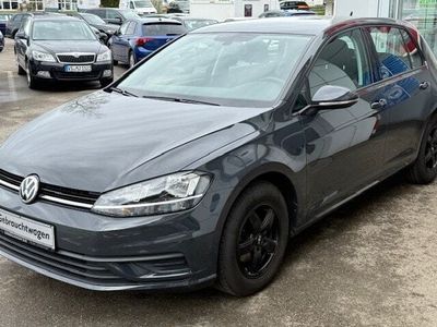 Uranograu Gebraucht 2020 VW Golf VII Trendline Limousine | 15.990 € (Fairer Preis)