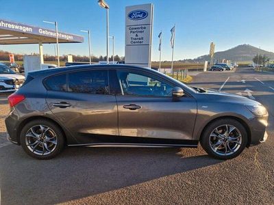 Gebraucht Ford Focus ST-Line 125 PS (91 kW) 2020 Magneticgrau Limousine