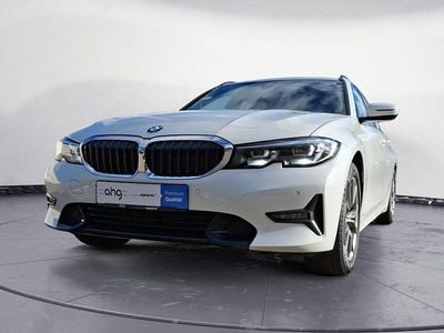 Weiß Gebraucht 2019 BMW 330 Sport Line Kombi | 20.920 € (Superpreis)