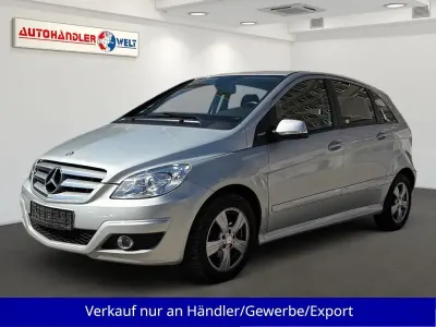 Gebraucht Mercedes B180 116 PS (85 kW) 2011 Silber Kleinwagen