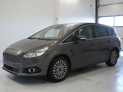 Grau Gebraucht 2019 Ford S-MAX Titanium Van / Kleinbus | 10.000 € (Fairer Preis)