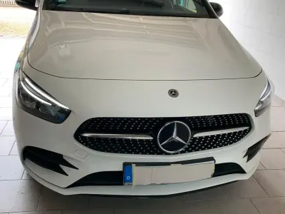 Gebraucht Mercedes B180 136 PS (100 kW) 2019 Weiß Kleinwagen