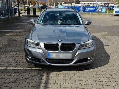 Gebraucht BMW 318 143 PS (105 kW) 2010 Silber Kombi