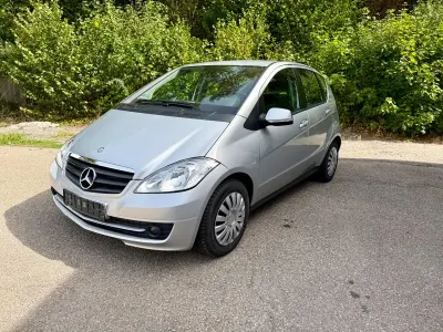 Gebraucht Mercedes A160 82 PS (60 kW) 2012 Silber Kleinwagen