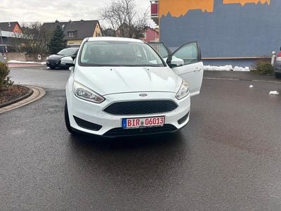 Gebraucht Ford Focus 95 PS (69 kW) 2014 Weiß Kombi