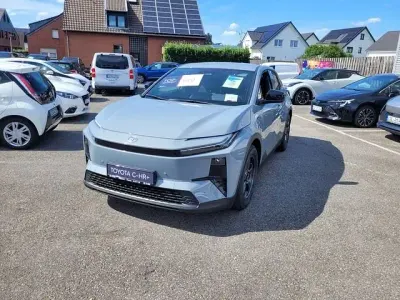 Neu Toyota C-HR+ 164 kW (224 PS) 2026 Grau SUV