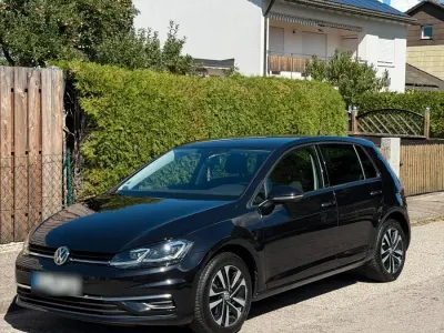 Gebraucht VW Golf VII IQ Drive 150 PS (110 kW) 2019 Schwarz Kleinwagen