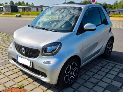 Używany Smart ForTwo Electric Drive Prime 41 kW (56 KM) 2018 Srebrny Kabriolet