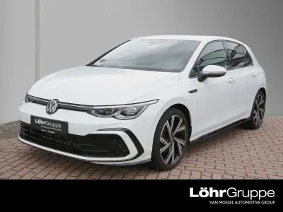 Gebraucht VW Golf VIII R-line 150 PS (110 kW) 2024 Pure white Limousine