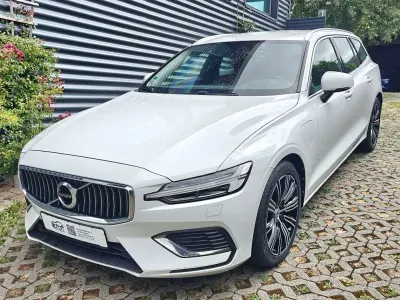 Gebraucht Volvo V60 341 PS (250 kW) 2021 Weiß Kombi