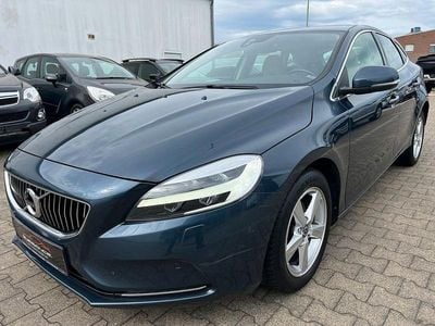 Gebraucht Volvo V40 120 PS (88 kW) 2018 Blau Limousine