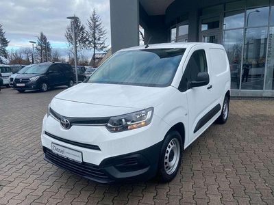Ice white Gebraucht 2022 Toyota Proace Van / Kleinbus | 18.499 € (Fairer Preis)