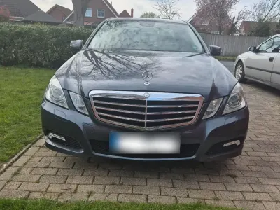Gebraucht Mercedes E200 136 PS (100 kW) 2010 Grau Limousine