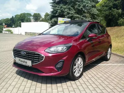 Gebraucht Ford Fiesta Titanium 125 PS (91 kW) 2022 Beautiful berry red Kleinwagen