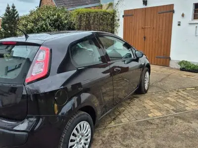 Gebraucht Fiat Punto Evo 69 PS (50 kW) 2011 Schwarz Kleinwagen