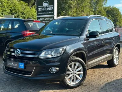 Gebraucht VW Tiguan LOUNGE 179 PS (131 kW) 2015 Schwarz SUV