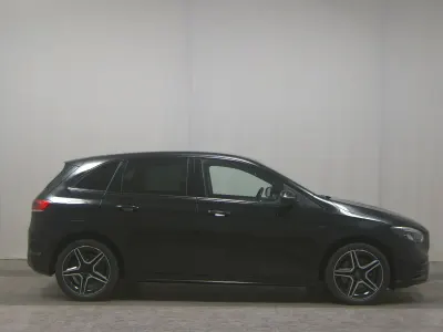 Gebraucht Mercedes B250e AMG line 160 PS (117 kW) 2021 Schwarz Kleinwagen