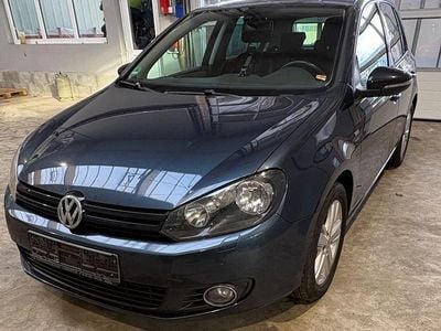 Gebraucht VW Golf VI Match 105 PS (77 kW) 2011 Blau Kleinwagen