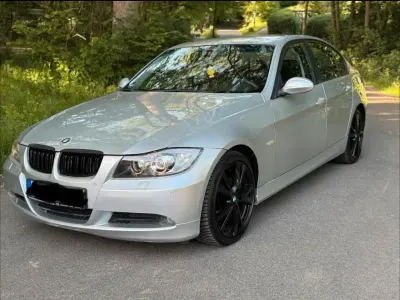 Gebraucht BMW 320 150 PS (110 kW) 2005 Grau Limousine