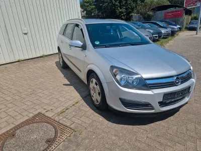 Gebraucht Opel Astra Edition+ 105 PS (77 kW) 2006 Silber Limousine