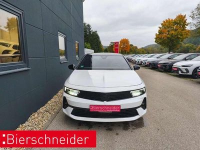 Weiss Gebraucht 2023 Opel Astra GS Line Limousine | 20.900 € (Fairer Preis)
