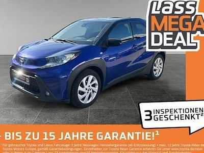 Gebraucht Toyota Aygo X Pulse 72 PS (52 kW) 2022 Juniper blue metallic/ night sky black SUV