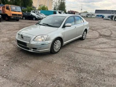 Gebraucht Toyota Avensis 129 PS (94 kW) 2004 Silber Kleinwagen