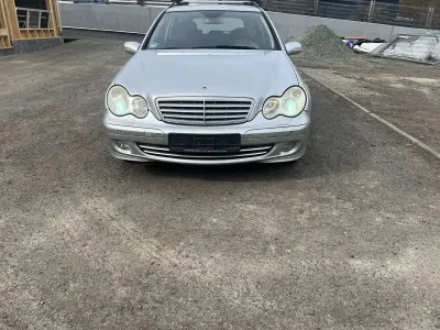 Gebraucht Mercedes C180 Classic 143 PS (105 kW) 2005 Silber Kombi