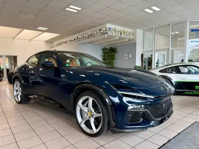 Gebraucht Ferrari Purosangue 725 PS (533 kW) 2024 Blau SUV