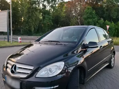 Gebraucht Mercedes B200 136 PS (100 kW) 2009 Schwarz Van / Kleinbus