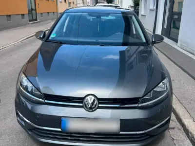 Gebraucht VW Golf VII 115 PS (84 kW) 2018 Grau Limousine