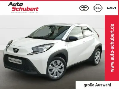 Neu Toyota Aygo X Business Edition 72 PS (52 kW) 2025 Schneeweiß SUV
