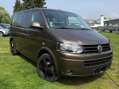 Gebraucht VW Multivan 140 PS (102 kW) 2014 Braun Van / Kleinbus
