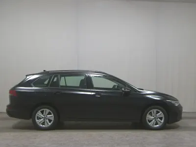 Second-hand VW Golf VIII Pro 150 CP (110 kW) 2022 Negru Break