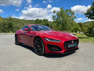 Gebraucht Jaguar F-Type R 575 PS (422 kW) 2020 Rot
