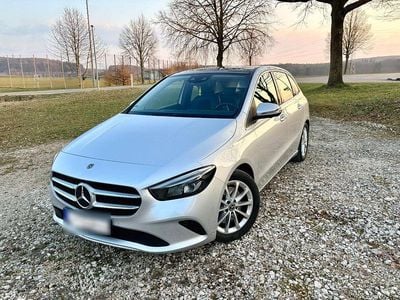 Usata Mercedes B250 224 CV (164 kW) 2020 Argento Monovolume