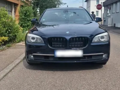 Gebraucht BMW 730 244 PS (179 kW) 2011 Blau Limousine