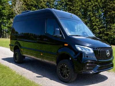 Gebraucht Mercedes Sprinter 190 PS (139 kW) 2026 Schwarz Van