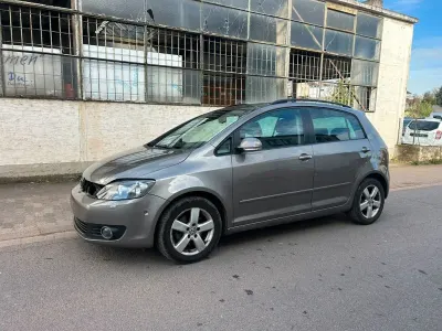 Gebraucht VW Golf VI Team 105 PS (77 kW) 2011 Braun Kleinwagen