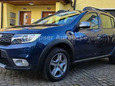 Gebraucht Dacia Sandero Essentiel 90 PS (66 kW) 2019 Blau SUV